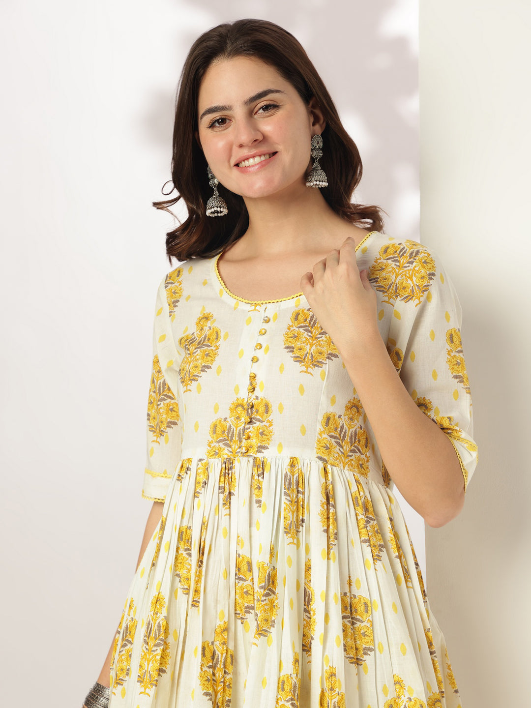 Women's Off White Pure Cotton Floral Printed A-line Kurta Set