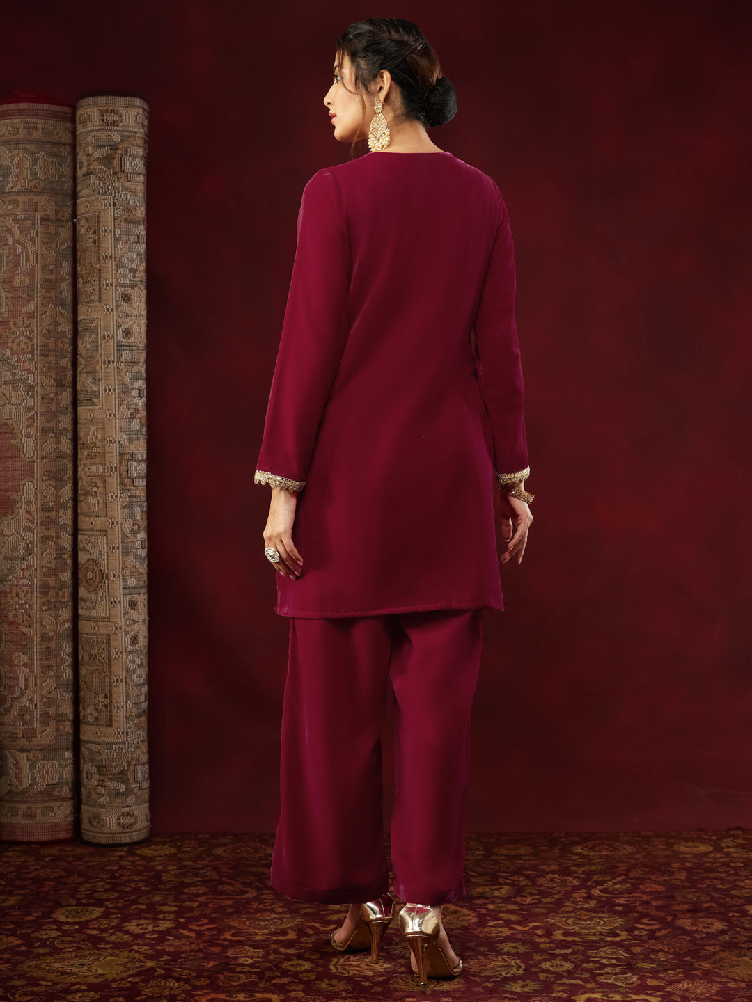 Women's Pink Velvet Embellished Straight Co-ord Set