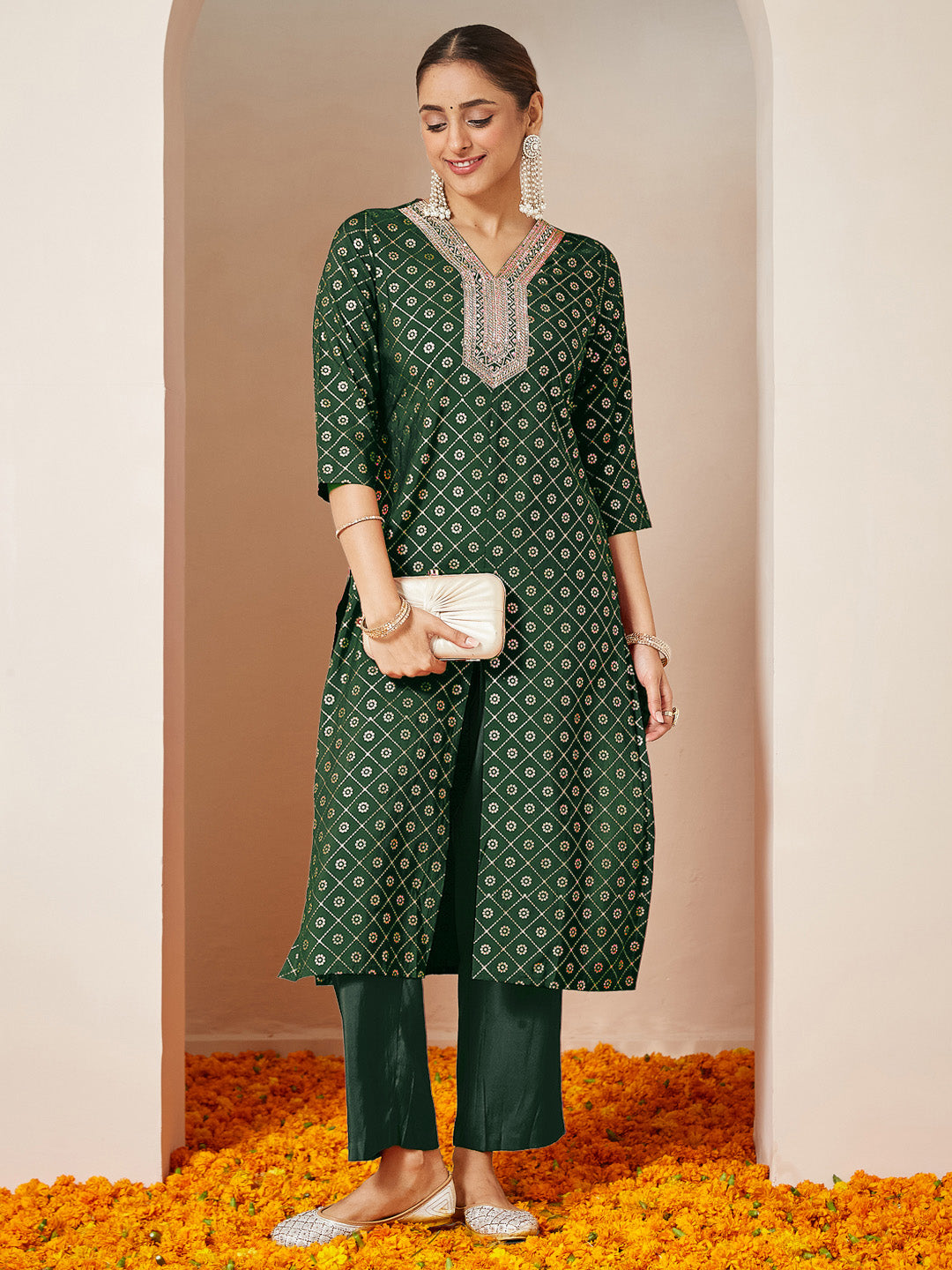 Women's Dark Green Silk Blend Yoke Embroidered Straight Front-slit Kurta Pant Set