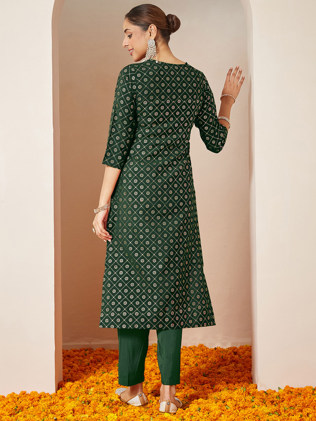 Women's Dark Green Silk Blend Yoke Embroidered Straight Front-slit Kurta Pant Set