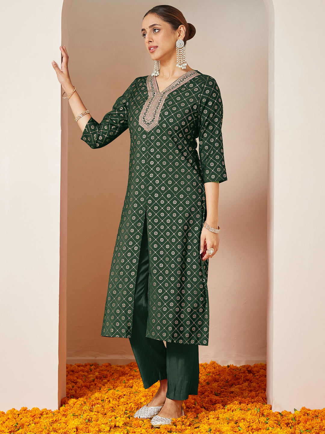 Women's Dark Green Silk Blend Yoke Embroidered Straight Front-slit Kurta Pant Set