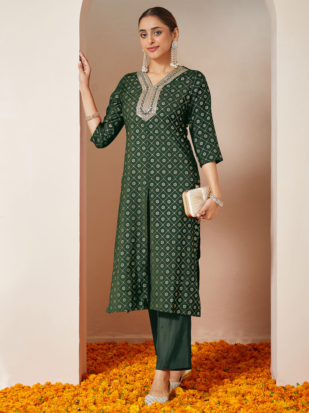 Women's Dark Green Silk Blend Yoke Embroidered Straight Front-slit Kurta Pant Set