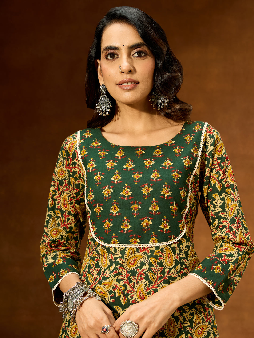 Women's Green Pure Cotton Paisley Printed Straight Kurta Pant Set