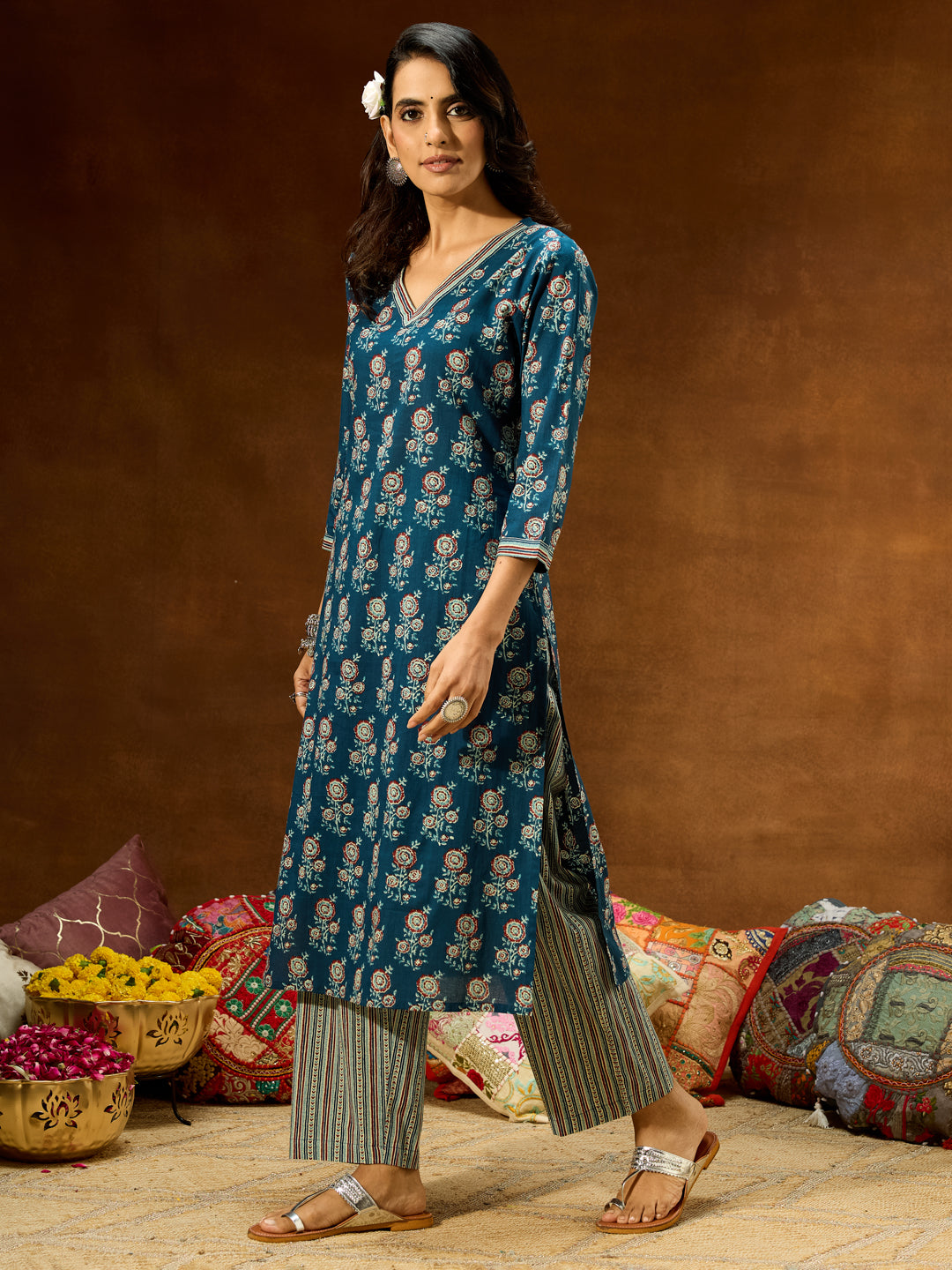Women's Blue Pure Cotton Floral Printed Straight Kurta Pant Set