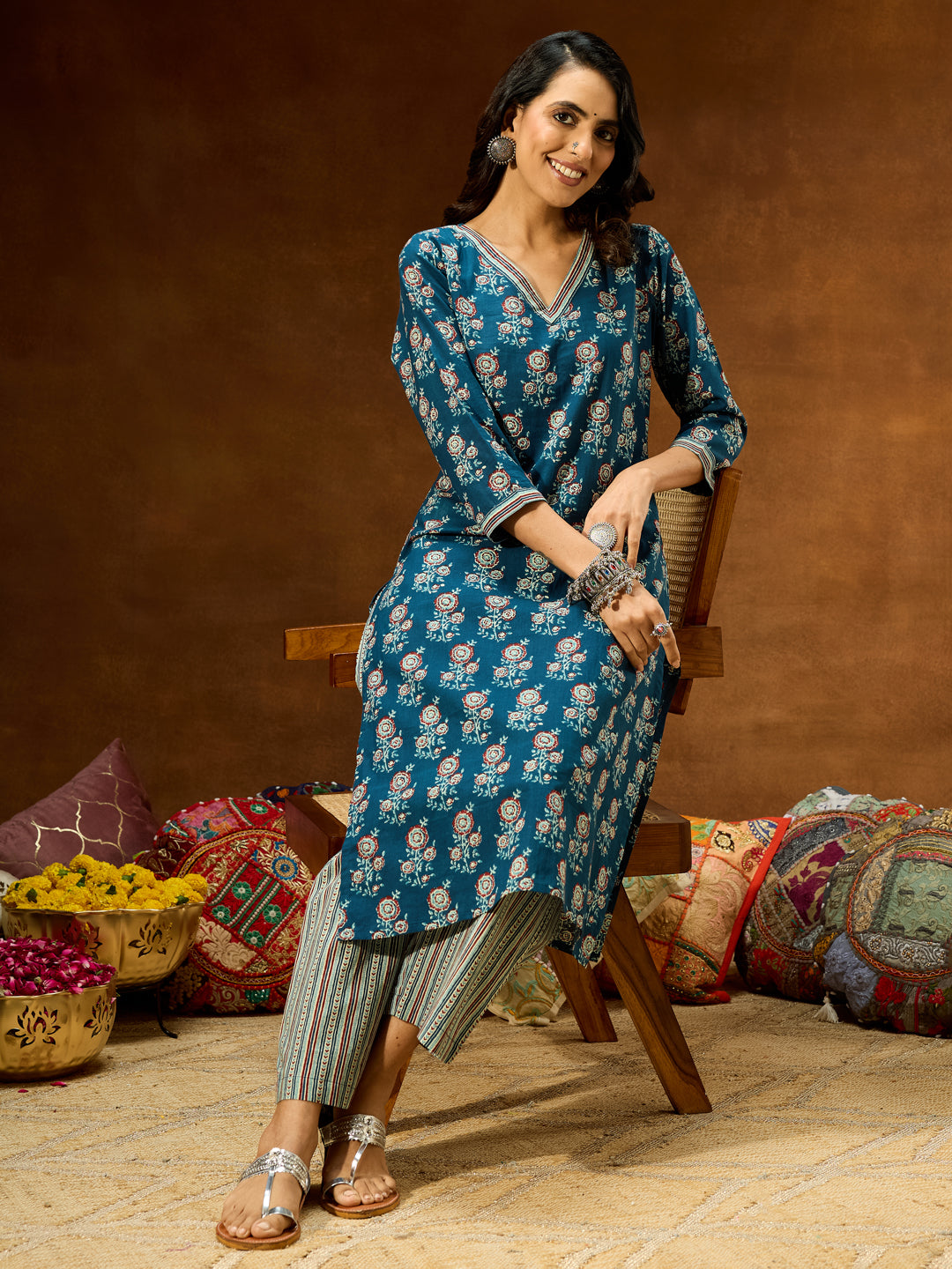 Women's Blue Pure Cotton Floral Printed Straight Kurta Pant Set