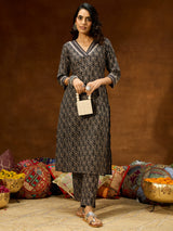 Women's Black Pure Cotton Ethnic Motifs Printed Straight Kurta Pant Set
