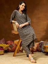 Women's Black Pure Cotton Ethnic Motifs Printed Straight Kurta Pant Set