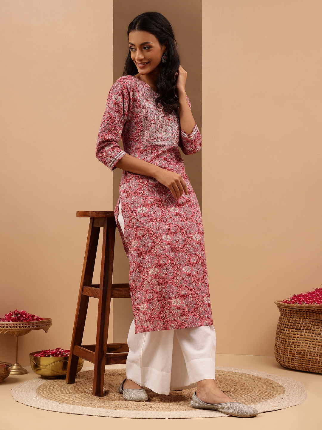 Women's Pink Pure Cotton Yoke Embroidered Straight Kurta