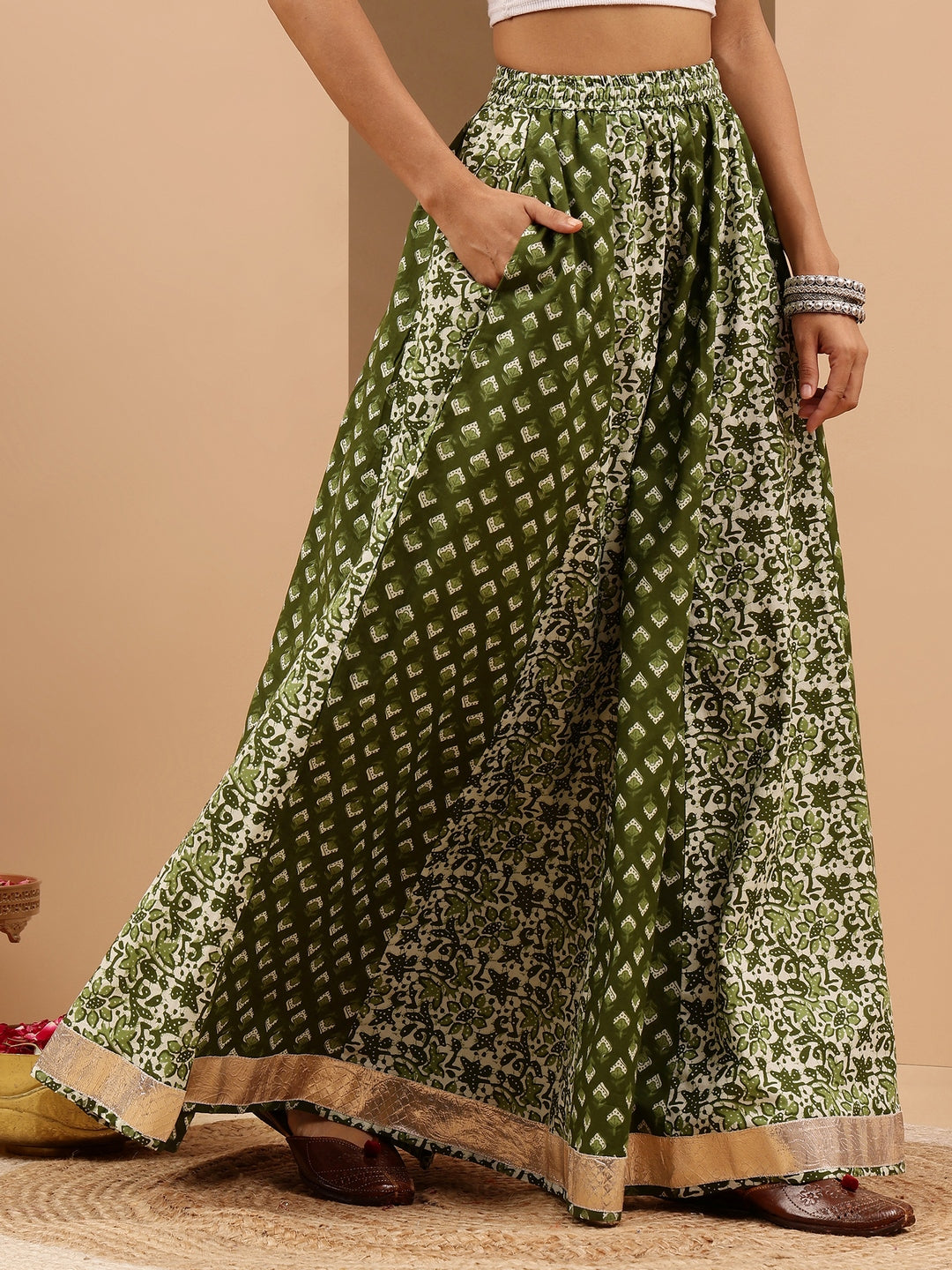 Women's Green Pure Cotton Ethnic Motifs Printed Flared Skirt