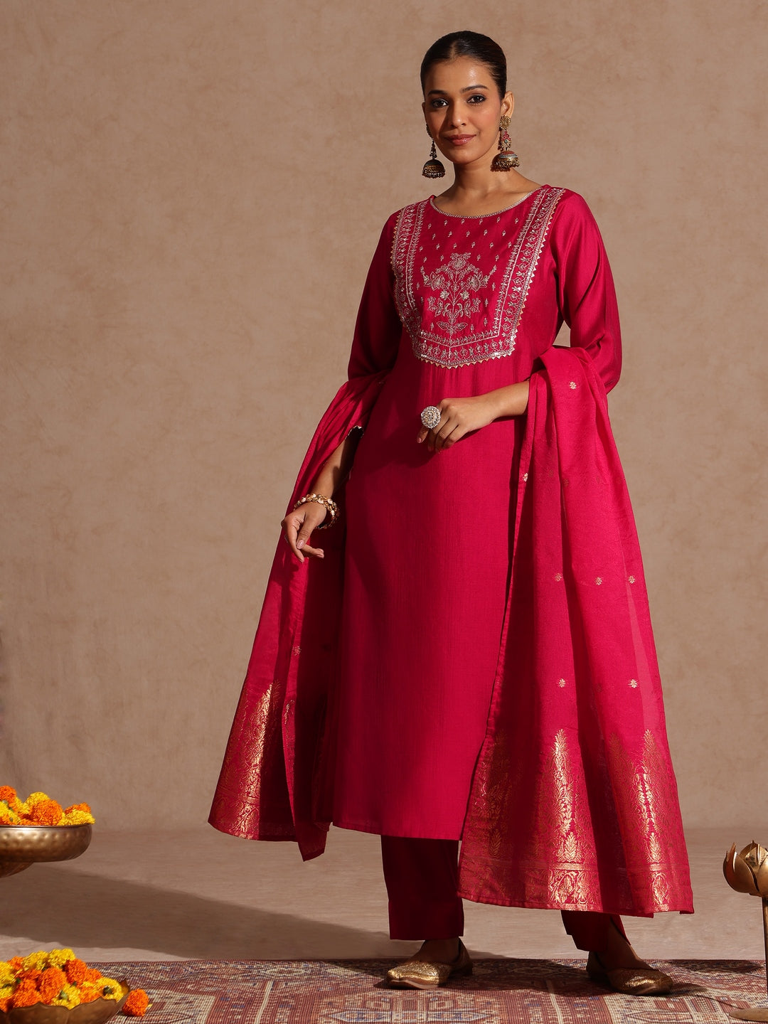 Women's Pink Silk Blend Zari Yoke Embroidered Straight Kurta Set
