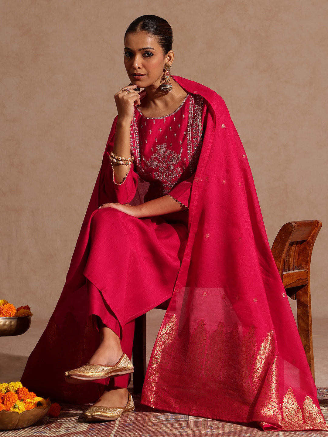 Women's Pink Silk Blend Zari Yoke Embroidered Straight Kurta Set