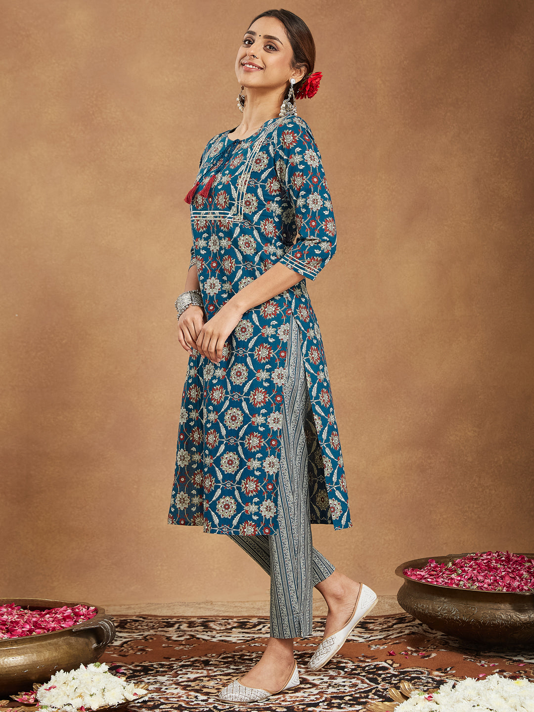 Women's Teal Blue Pure Cotton Floral Printed Straight Kurta Set