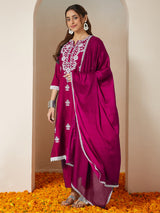 Women's Pink Silk Blend Embroidered Straight Kurta Set With Dupatta