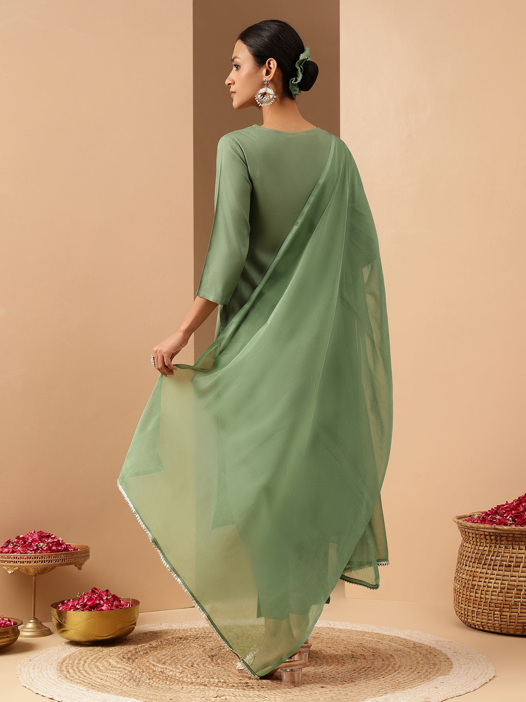 Women's Green Rayon Embroidery Straight Kurta Set