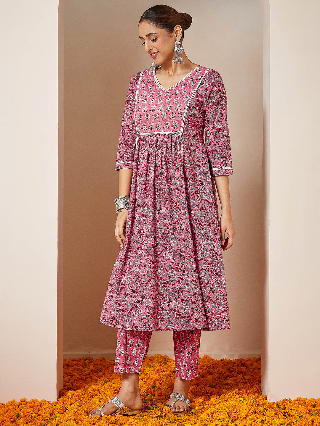 Women's Pink Pure Cotton Floral Printed A-line Kurta Set