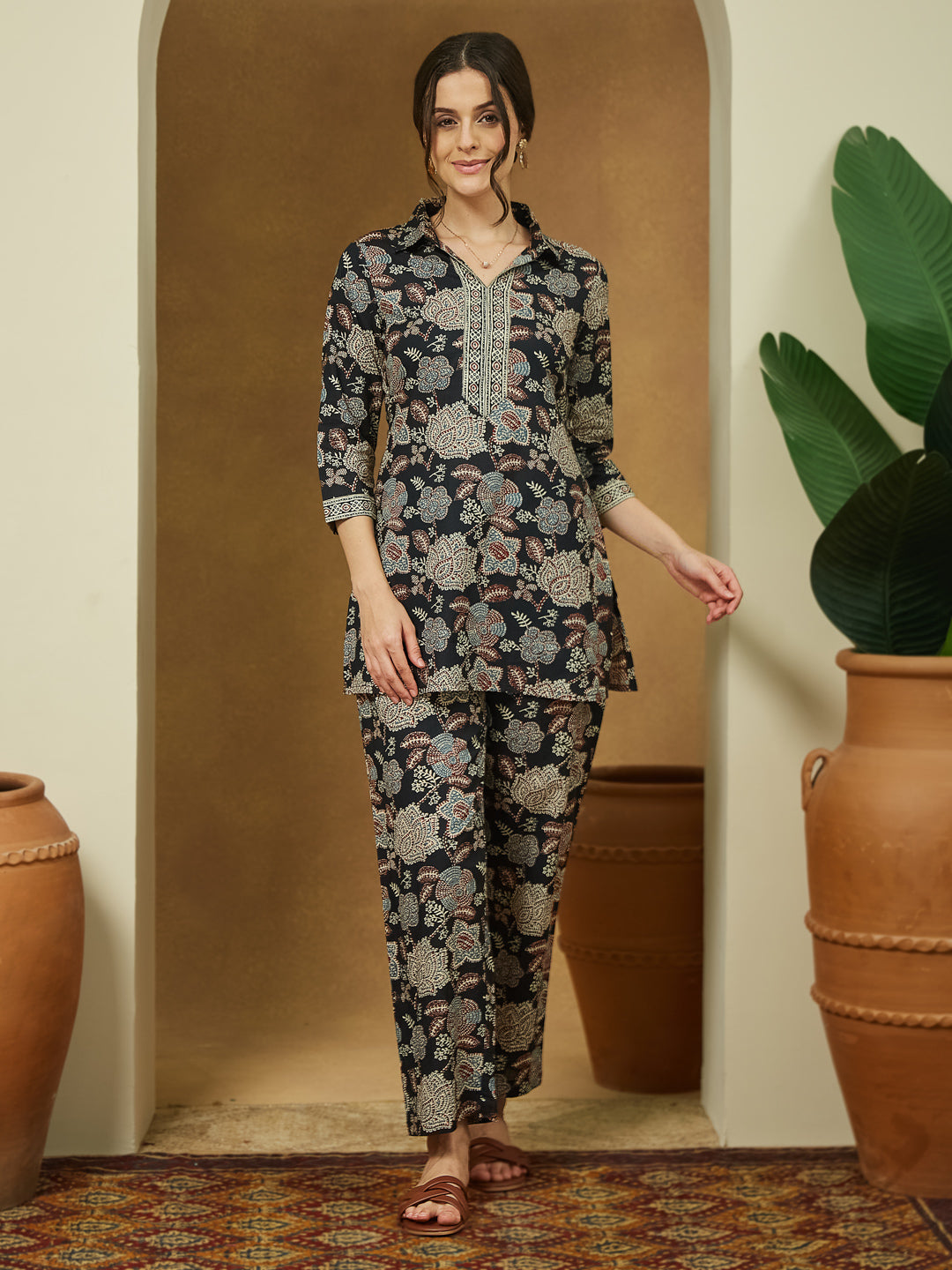 Women's Black Pure Cotton Floral Printed Straight Co-ord Set