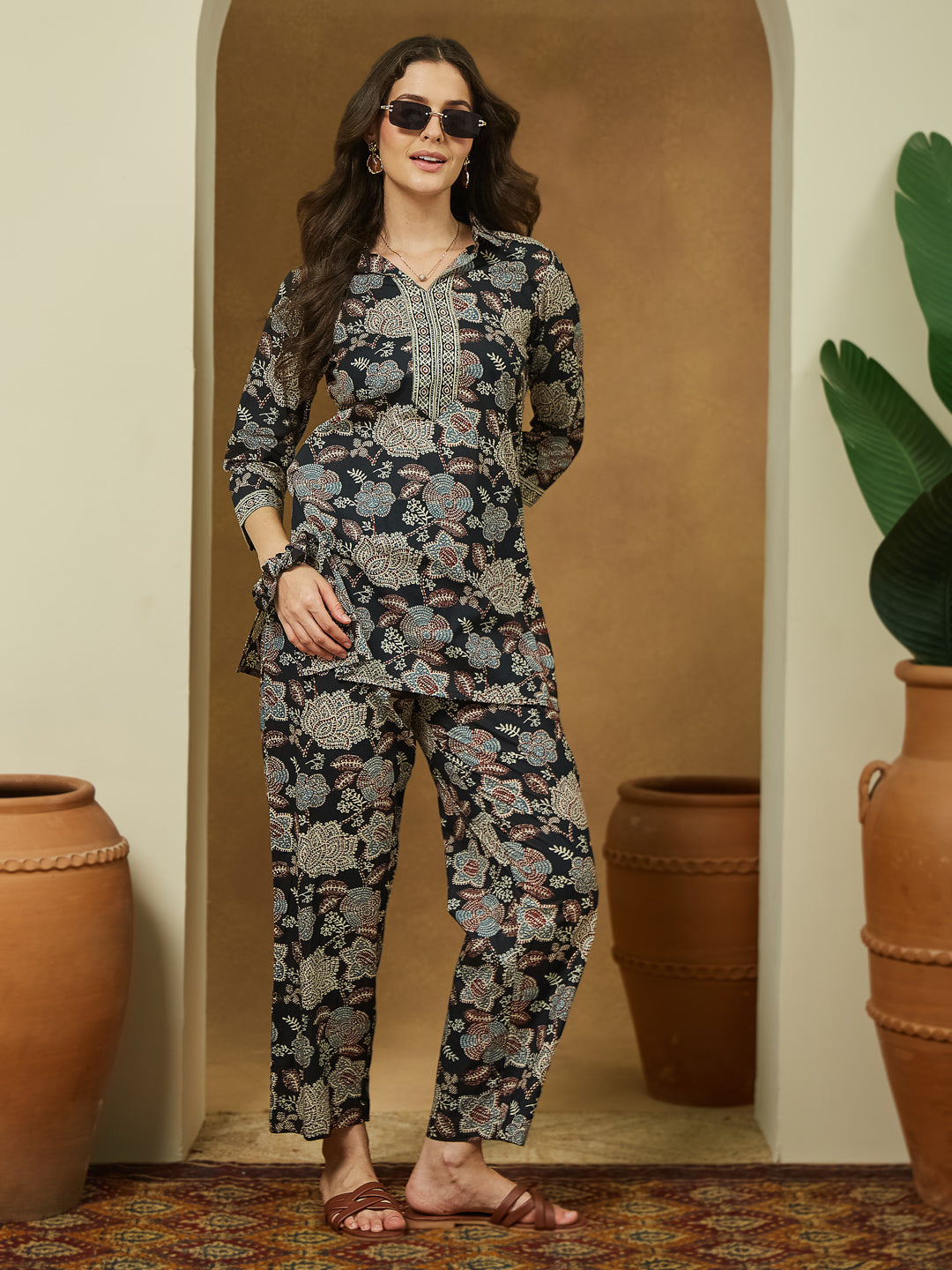 Women's Black Pure Cotton Floral Printed Straight Co-ord Set