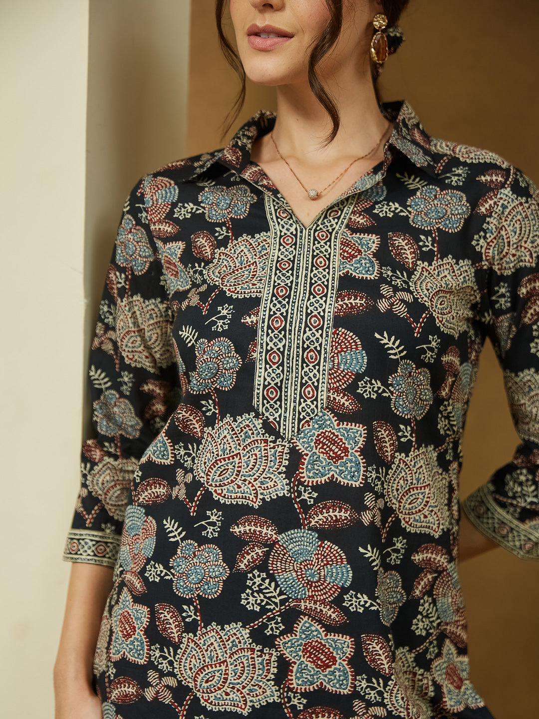 Women's Black Pure Cotton Floral Printed Straight Co-ord Set