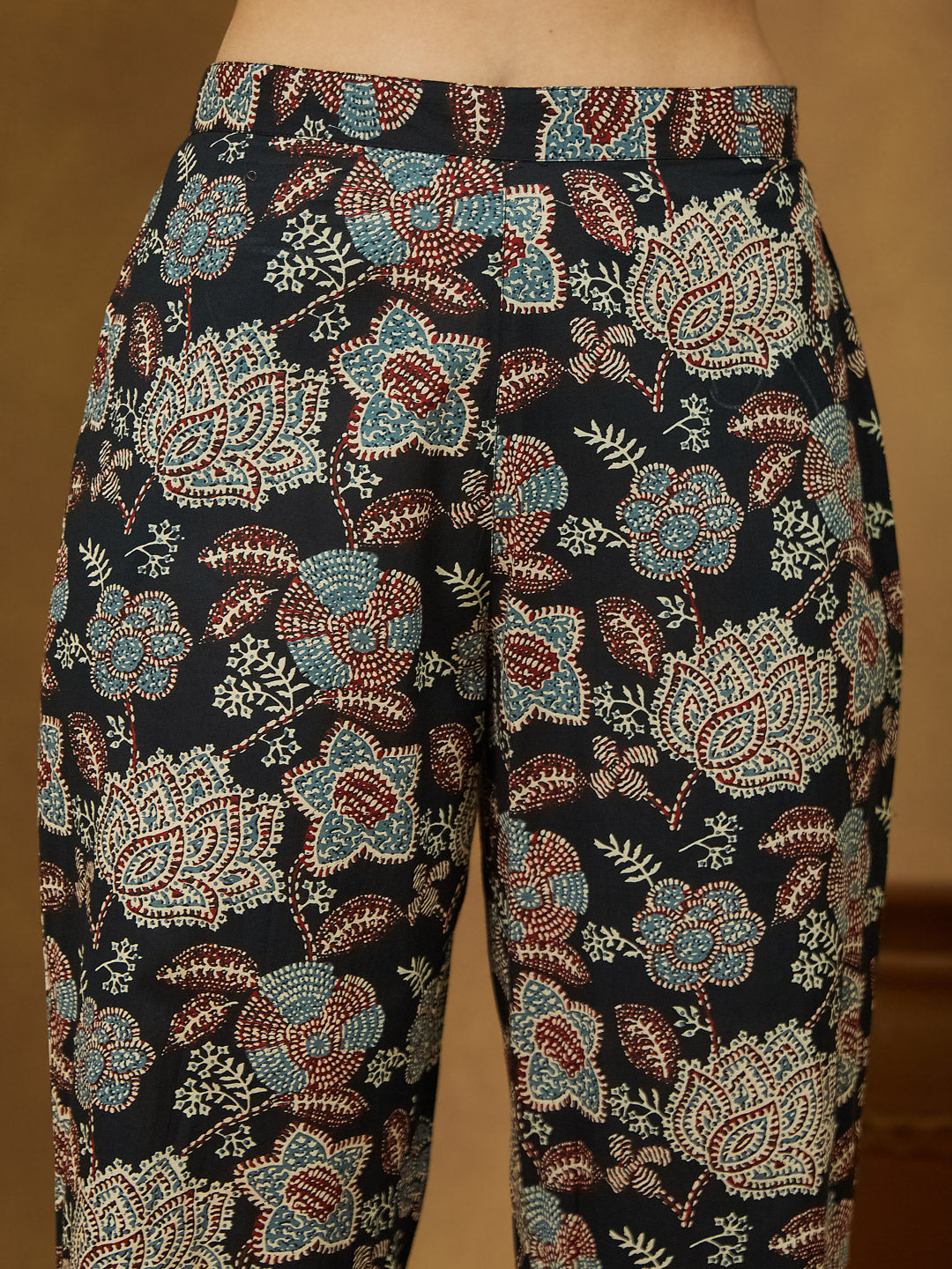 Women's Black Pure Cotton Floral Printed Straight Co-ord Set