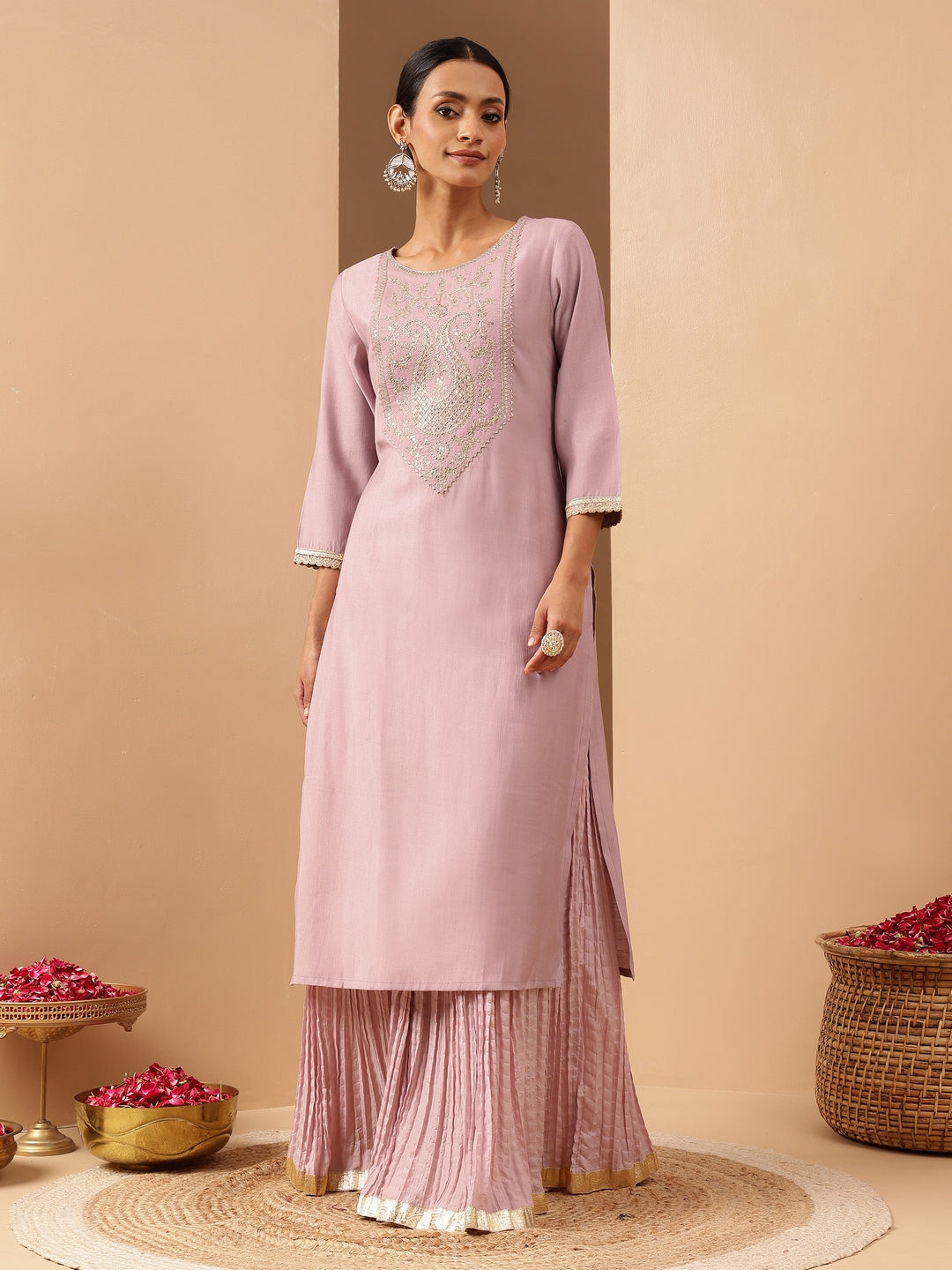 Women's Lavender Silk Blend Yoke Embroidered Straight Kurta