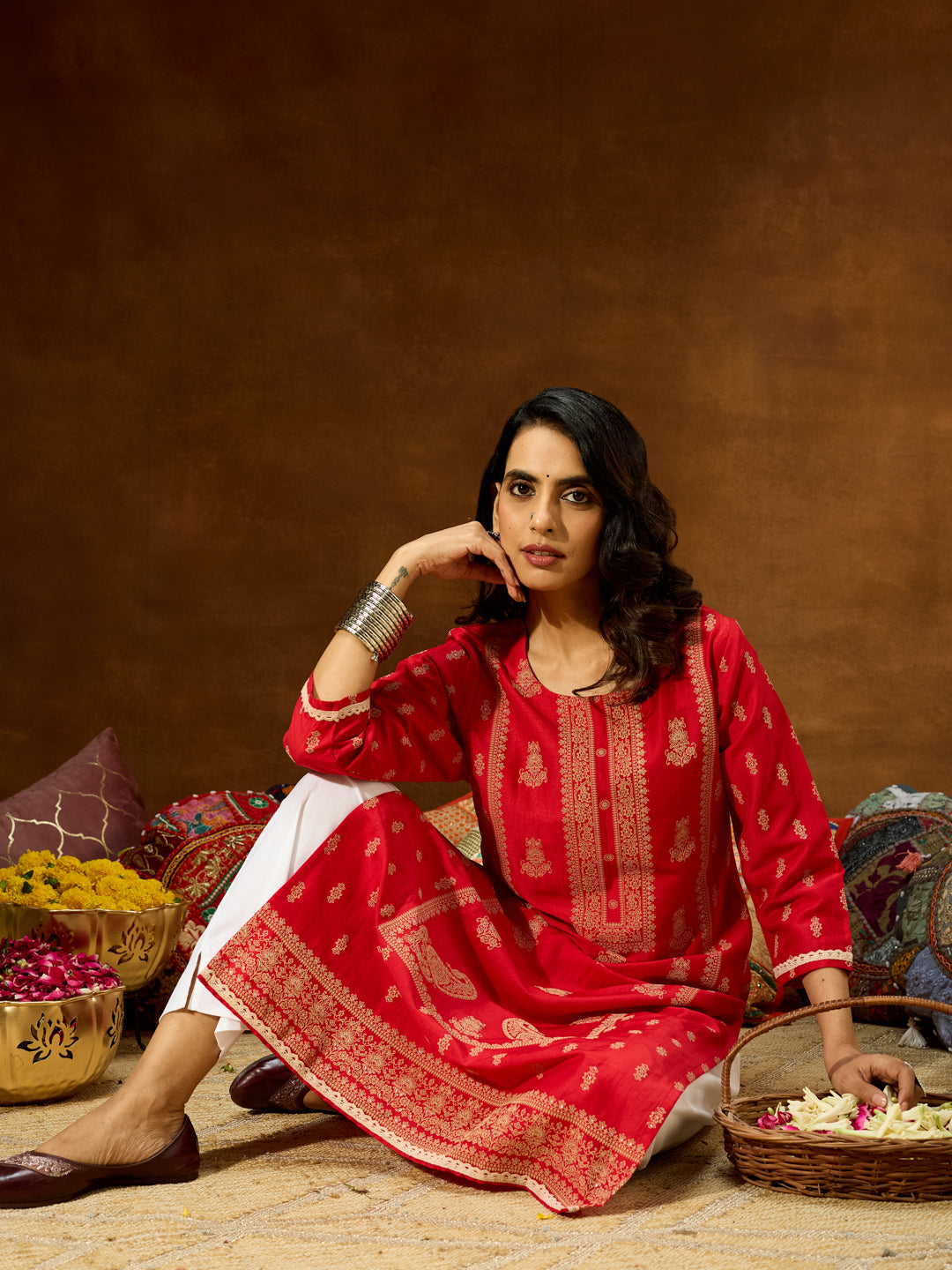 Women's Red Silk Blend Ethnic Printed Straight Kurta