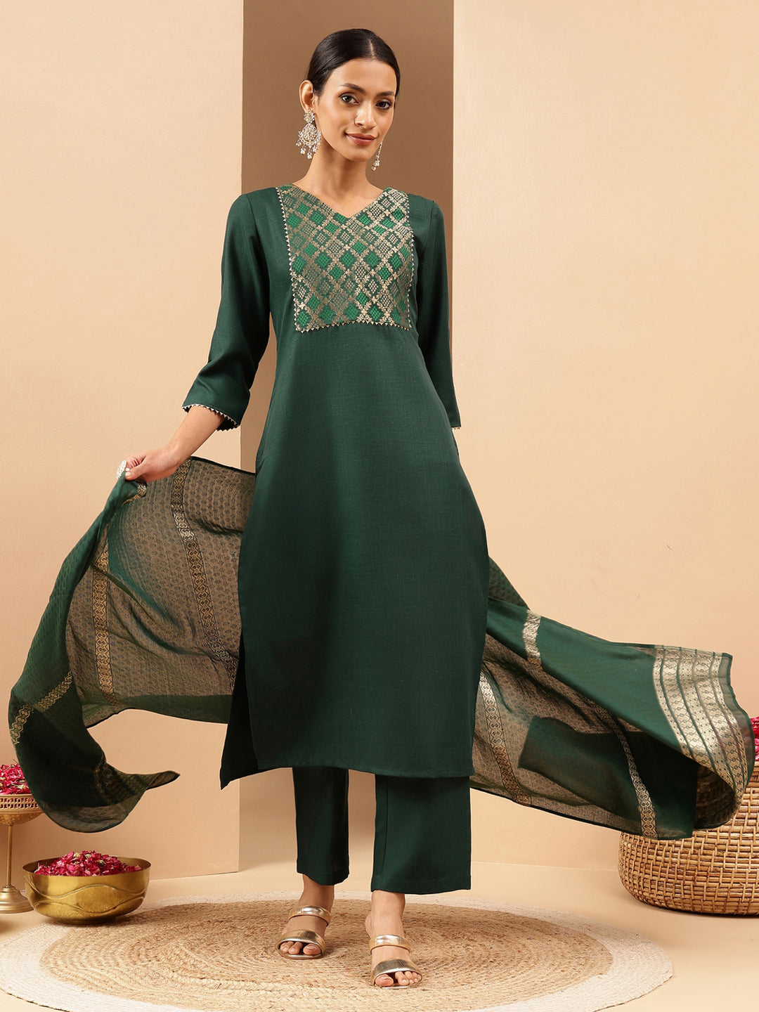 Women's Bottle Green Cotton Blend Yoke Design Straight Kurta Set