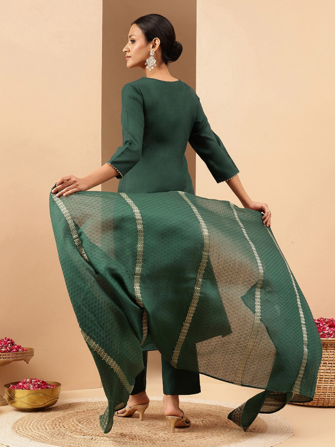 Women's Bottle Green Cotton Blend Yoke Design Straight Kurta Set