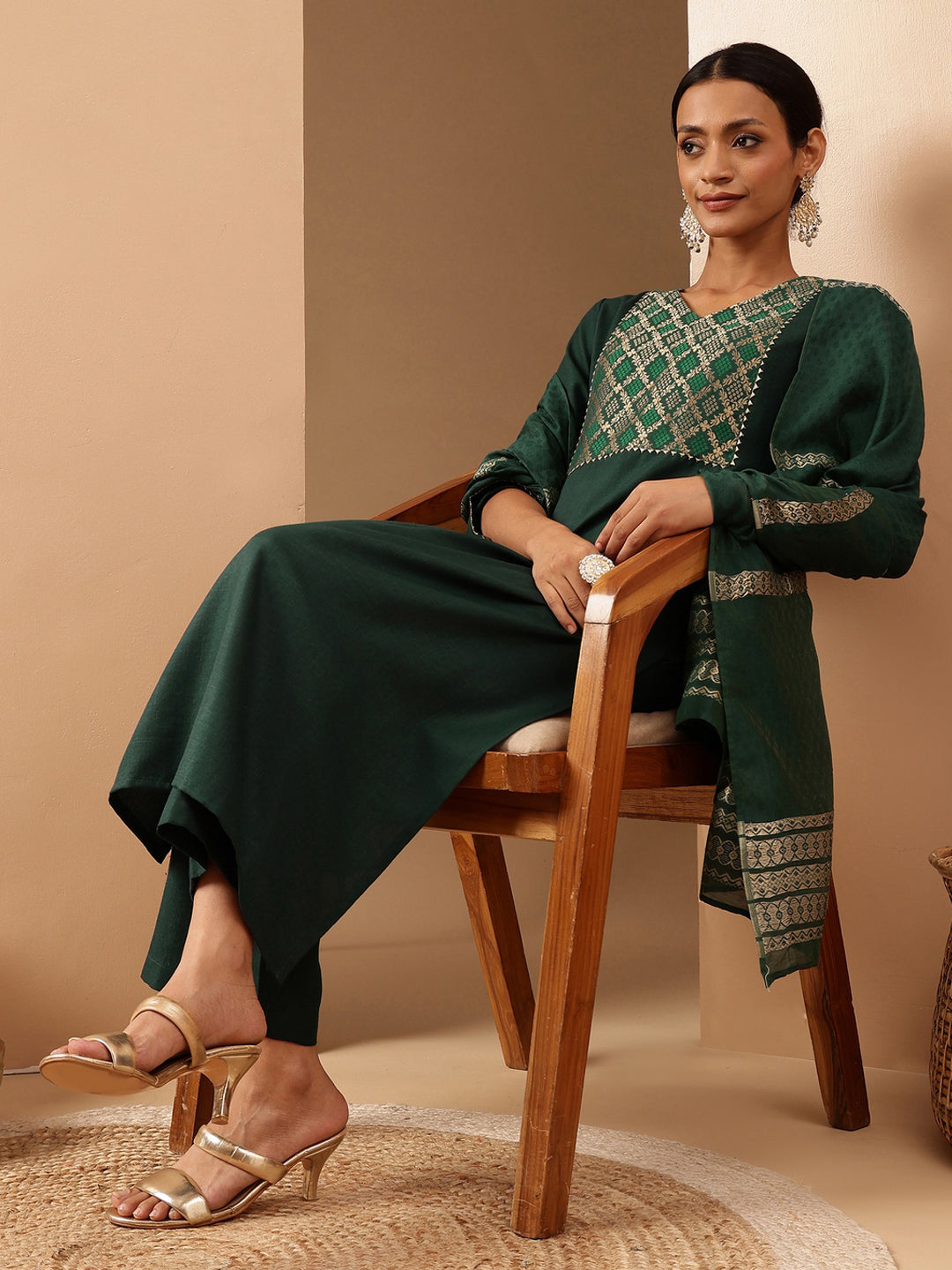 Women's Bottle Green Cotton Blend Yoke Design Straight Kurta Set