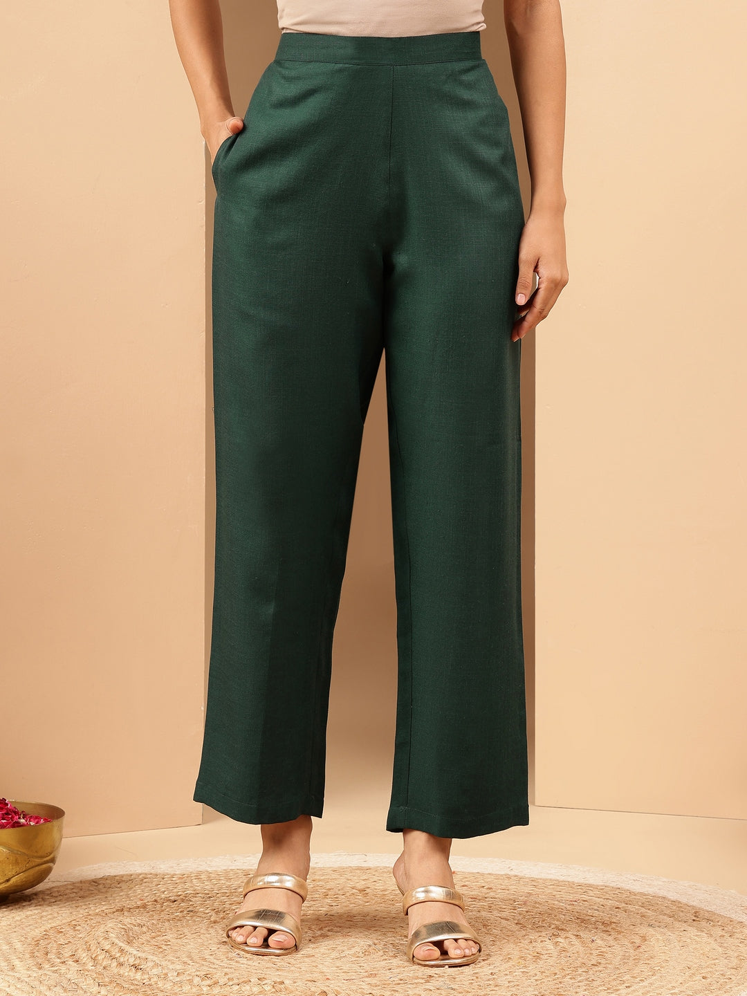 Women's Bottle Green Cotton Blend Yoke Design Straight Kurta Set