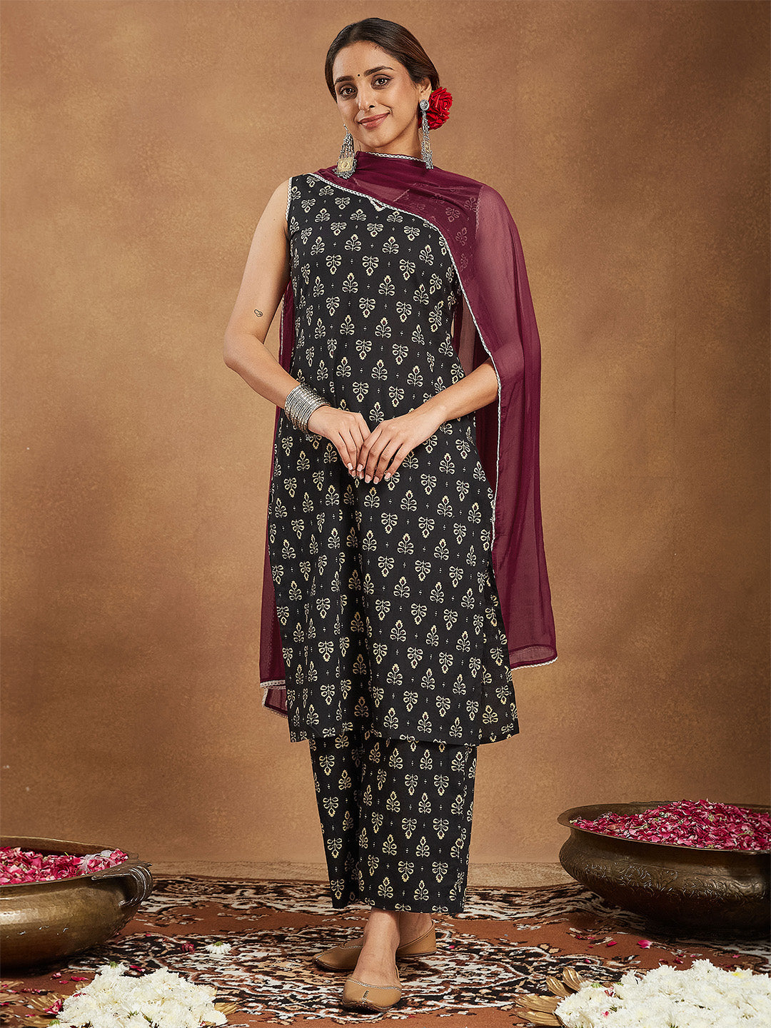 Women's Black Cotton Ethnic Motifs Printed Straight Kurta Set