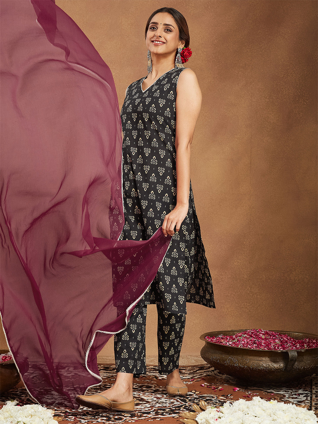 Women's Black Cotton Ethnic Motifs Printed Straight Kurta Set