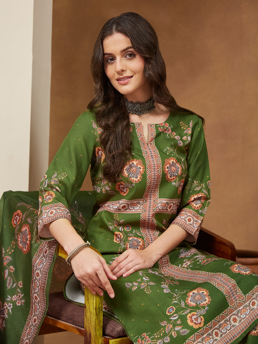 Women's Mehendi Green Cotton Blend Floral Printed Straight Kurta Set