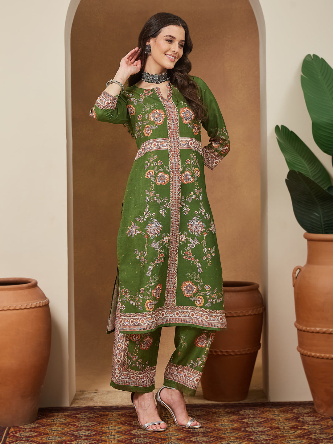 Women's Mehendi Green Cotton Blend Floral Printed Straight Kurta Set