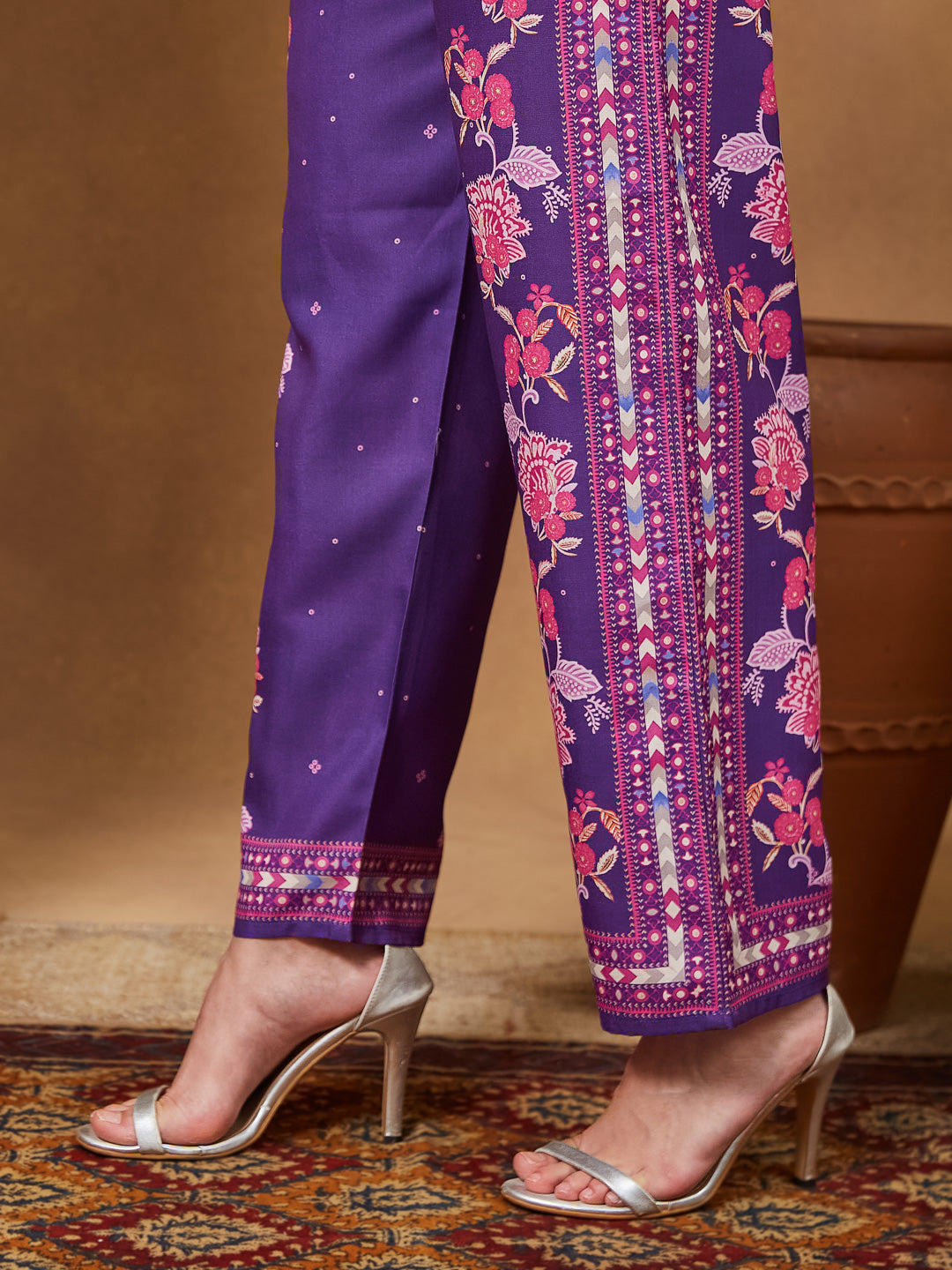 Women's Purple Cotton Blend Floral Printed Straight Kurta Set
