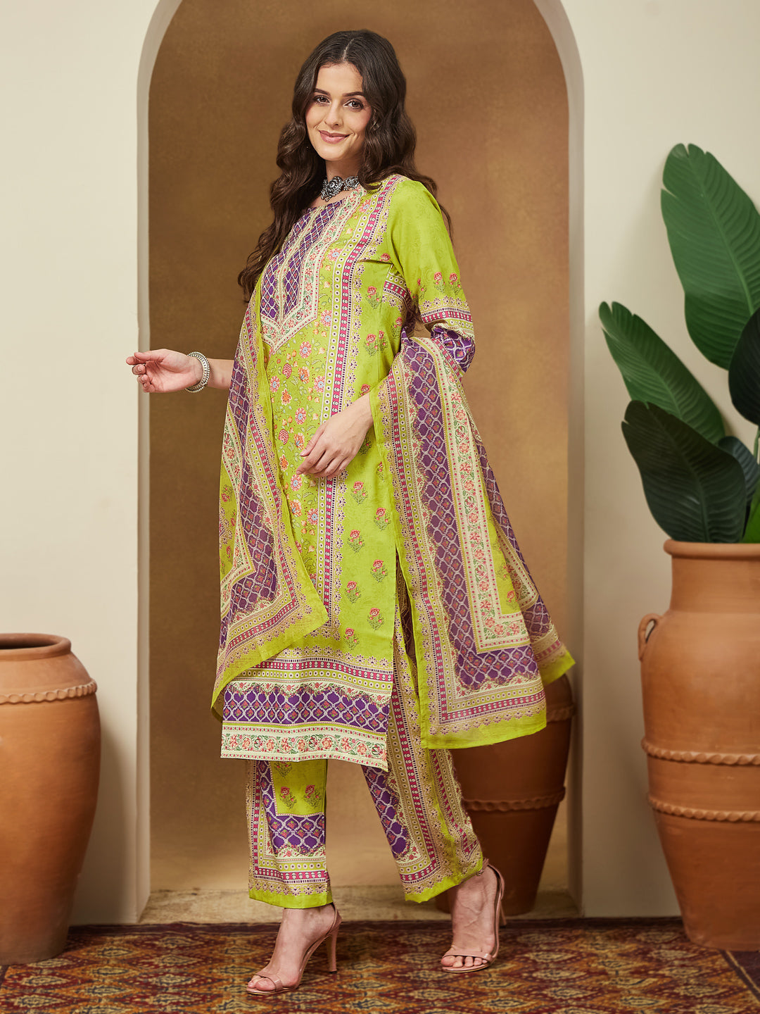 Women's Green Cotton Blend Floral Printed Pakistani Style Straight Kurta Set