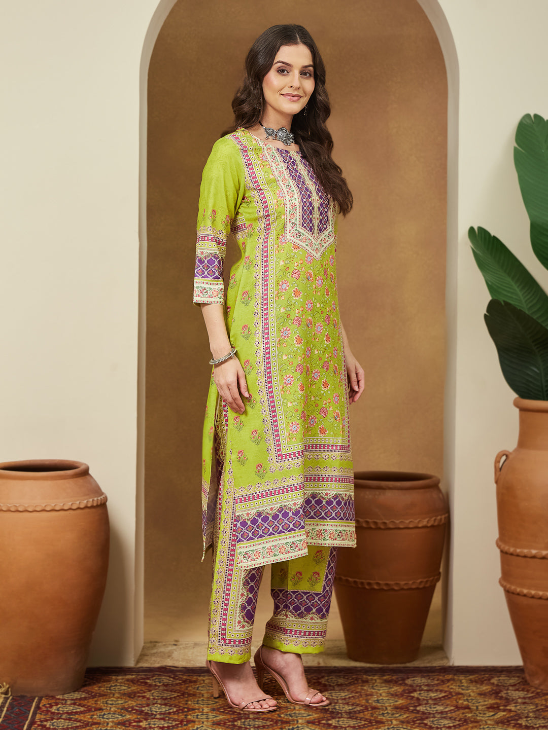 Women's Green Cotton Blend Floral Printed Pakistani Style Straight Kurta Set