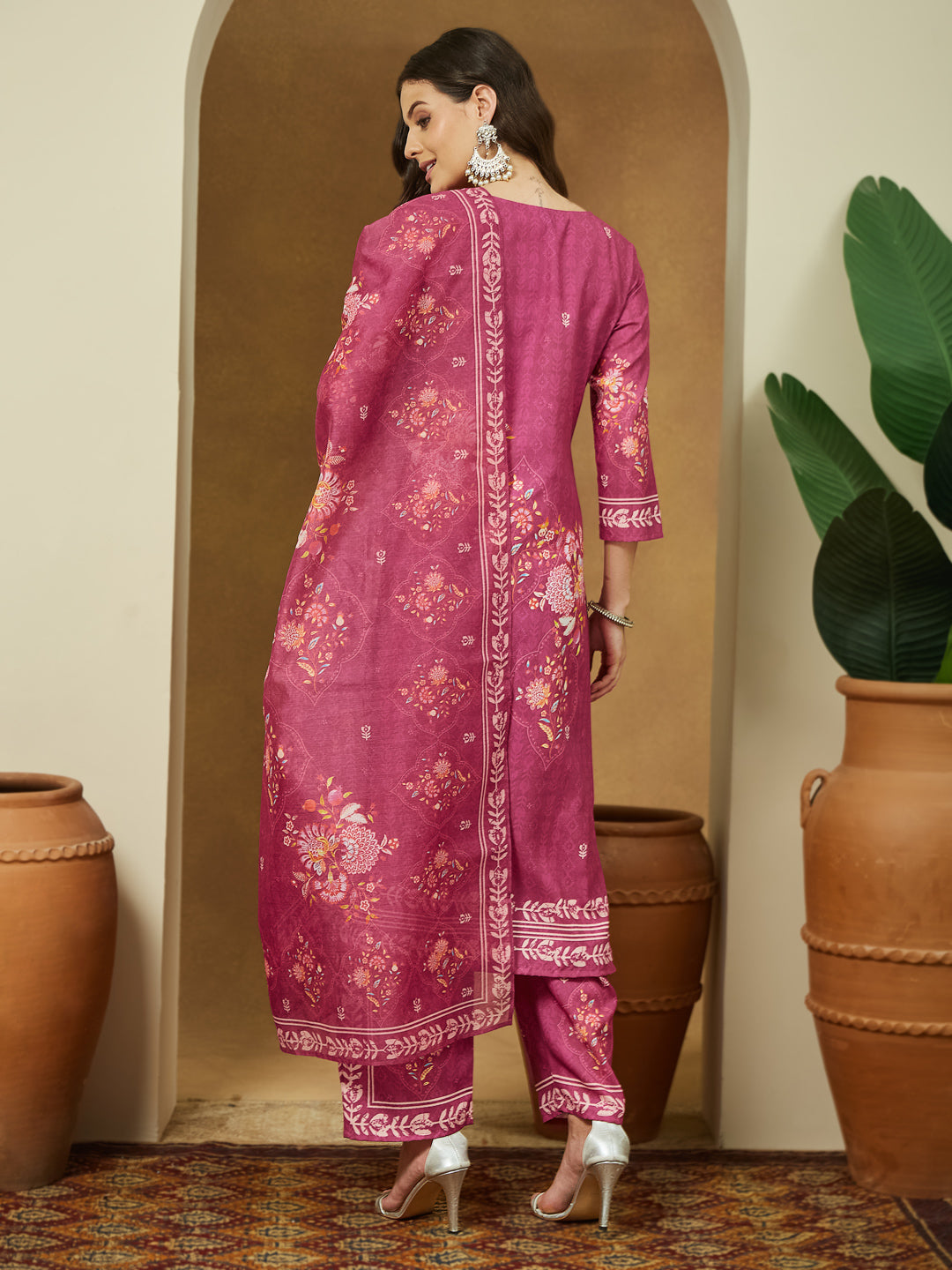 Women's Pink Cotton Blend Floral Printed Straight Kurta Set