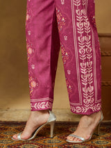 Women's Pink Cotton Blend Floral Printed Straight Kurta Set