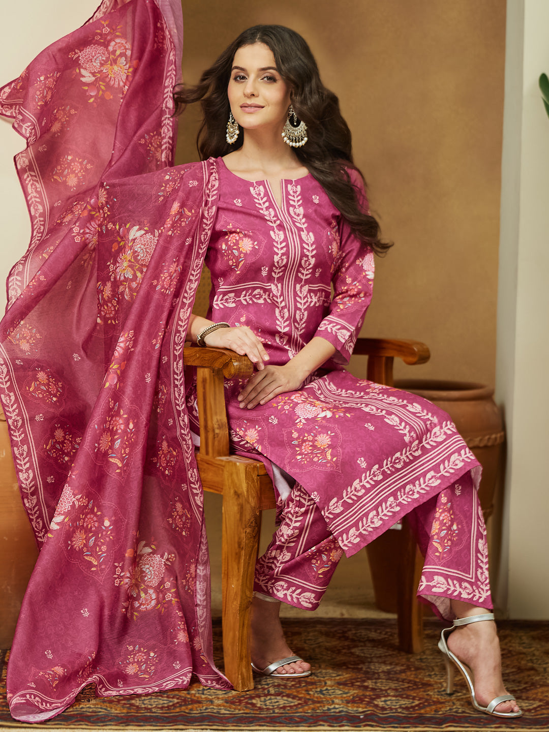 Women's Pink Cotton Blend Floral Printed Straight Kurta Set