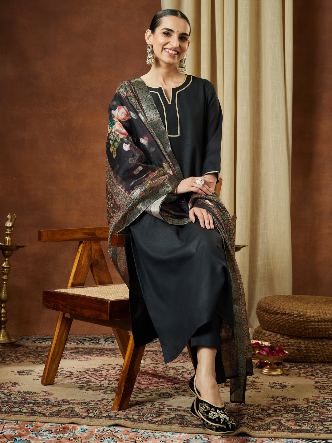 Women's Black Cotton Blend Yoke Design Straight Kurta Set