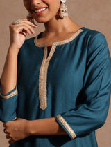 Women's Teal Blue Silk Blend Yoke Design Straight Kurta Set With Printed Jacquard Dupatta