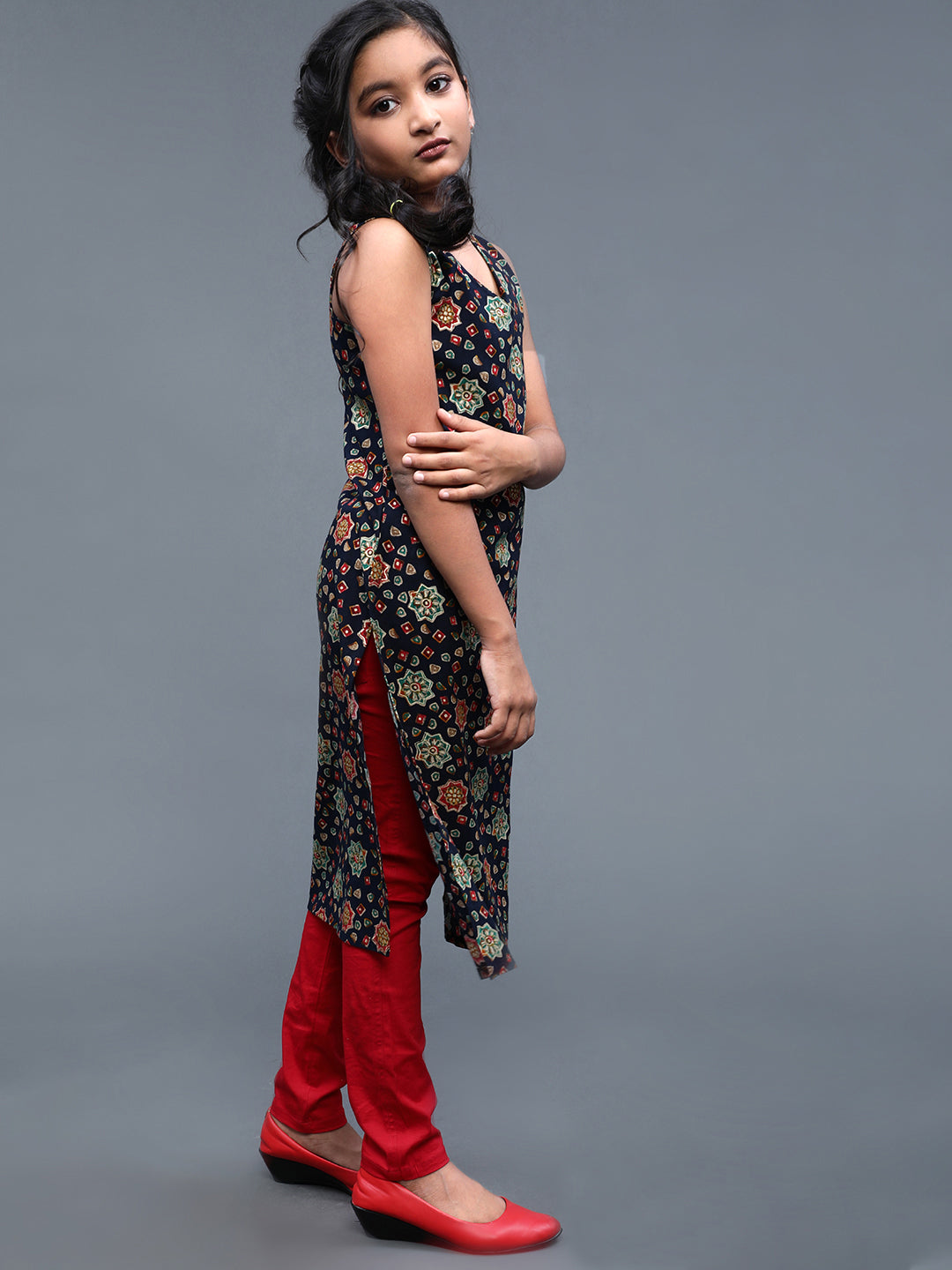 Blue Floral Kurta And Pant - Elganza