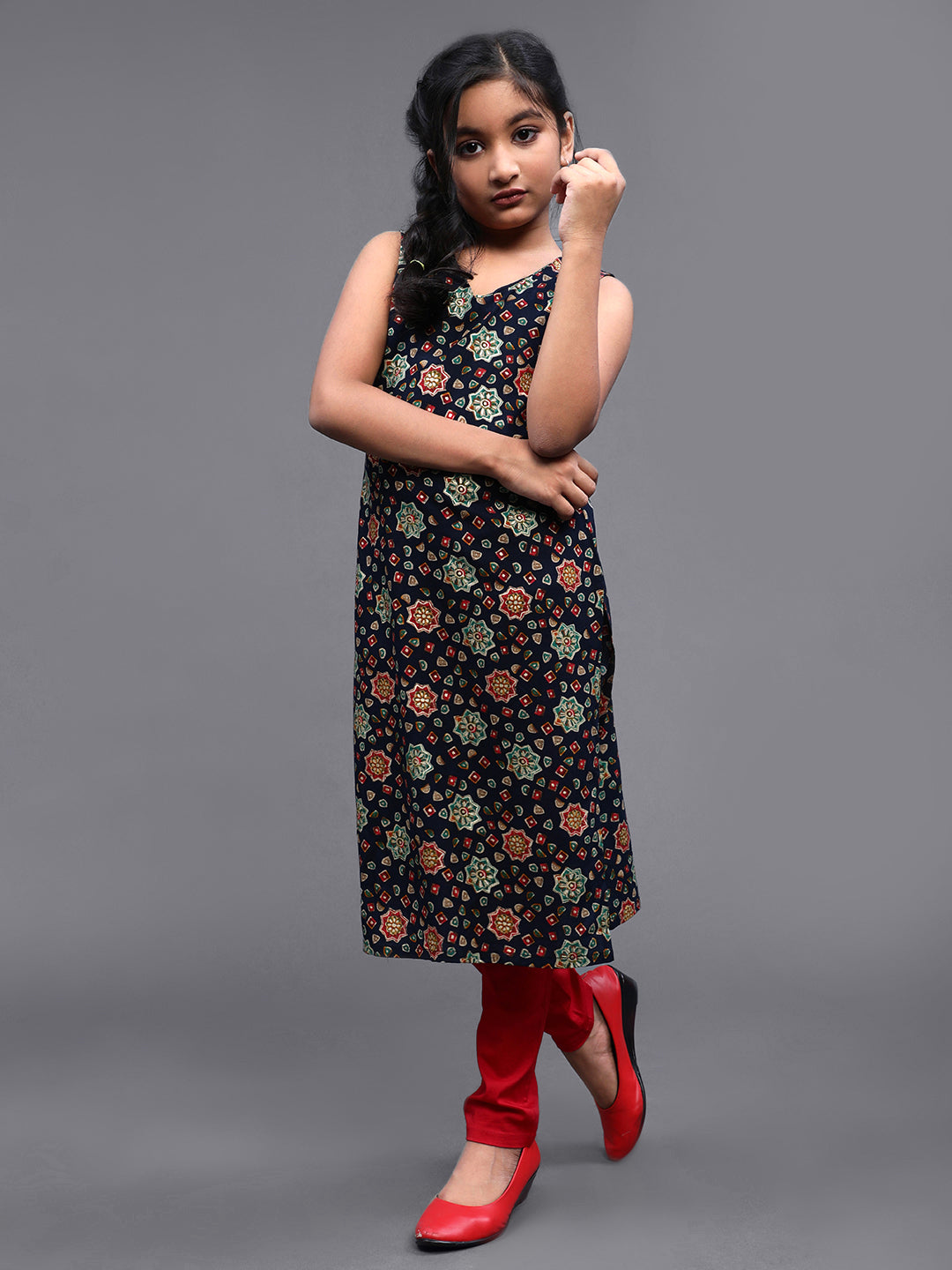 Blue Floral Kurta And Pant - Elganza