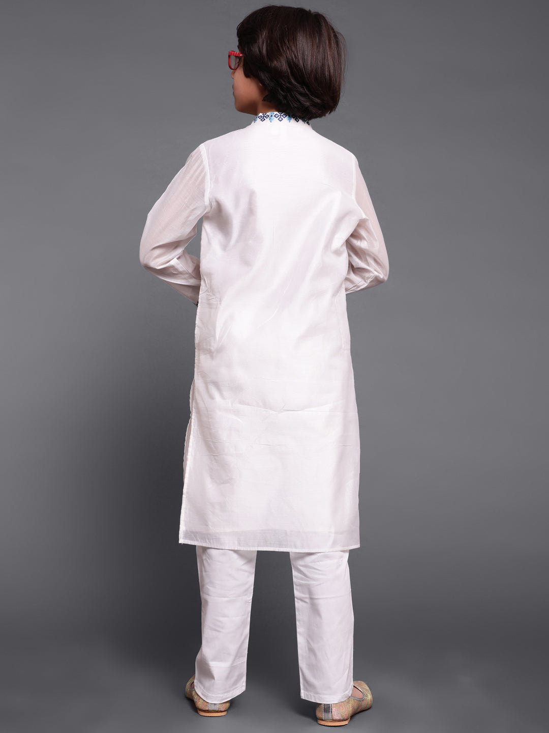White Embroidered Long Kurta - Elganza
