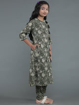 Green Floral Print Kantha Work Kurta With Pant - Elganza
