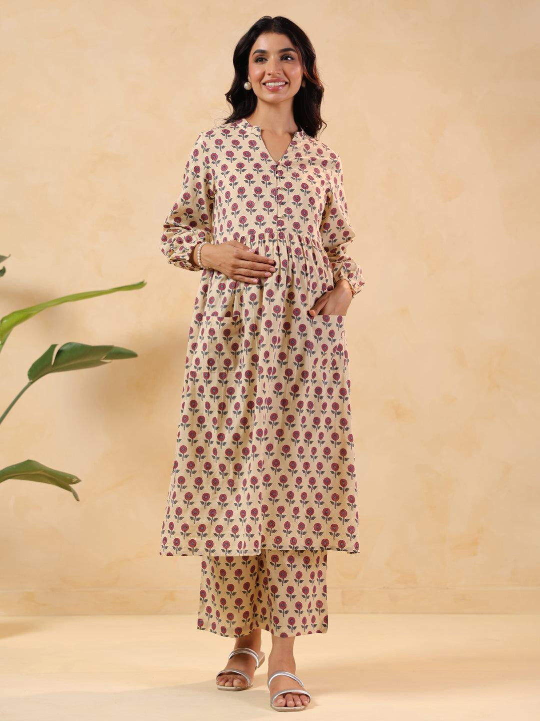 Women's Cream Pure Cotton Floral Printed A-line Maternity Kurta Pant Set