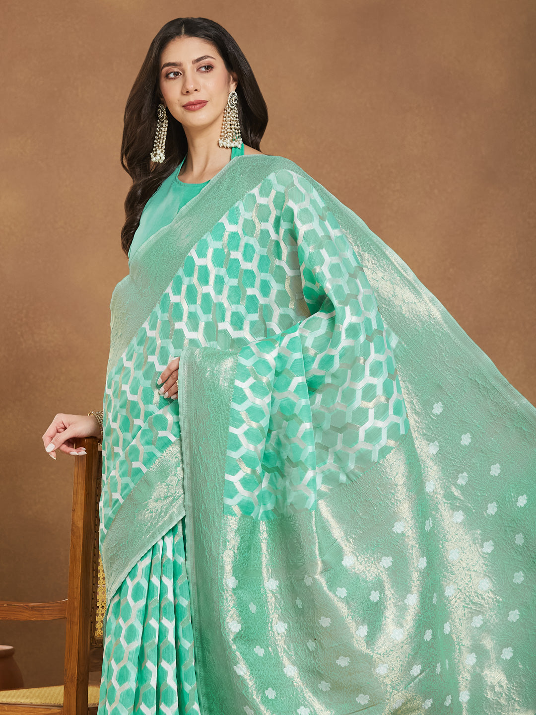 Women's Sea Green Linen Blend Geometric Woven Design Jacquard Saree with Blouse Piece