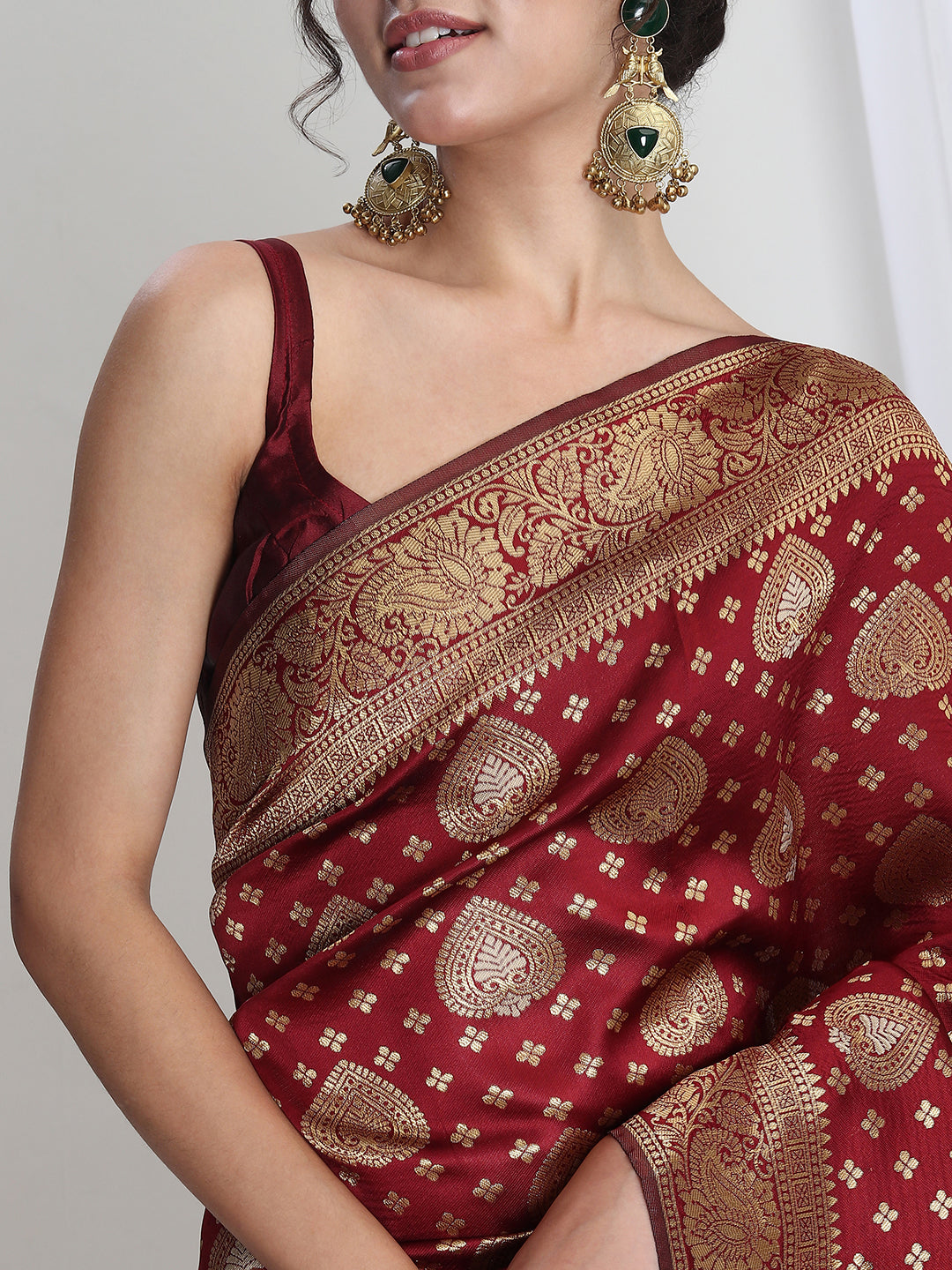 Women's Maroon Silk Blend Ethnic Motifs Woven Design Jacquard Saree with Blouse Piece