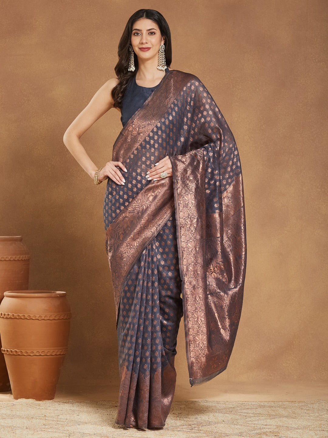 Women's Dark Grey Silk Blend Floral Woven Design Jacquard Saree with Blouse Piece