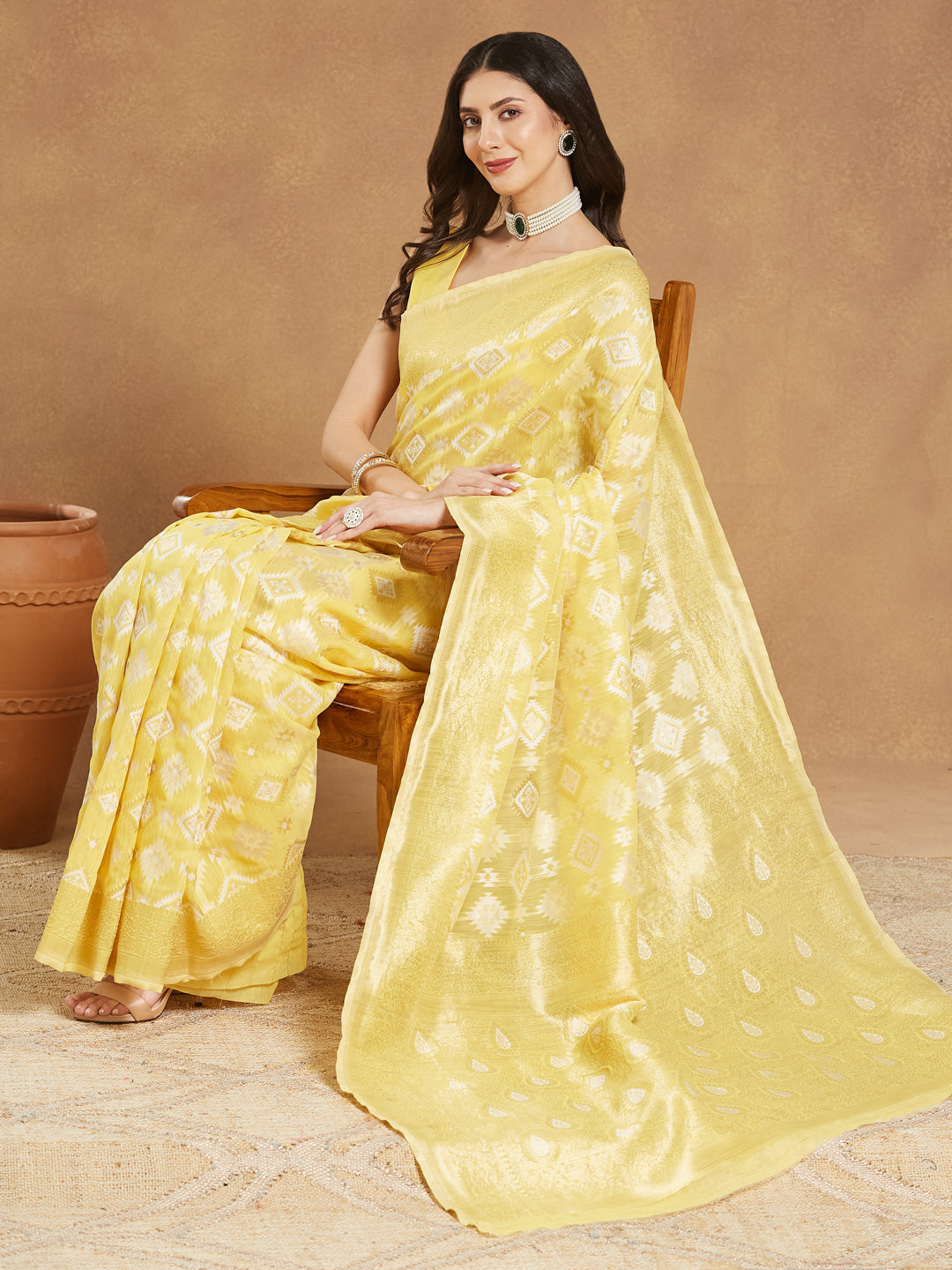 Women's Yellow Silk Blend Geometric Woven Design Jacquard Saree with Blouse Piece
